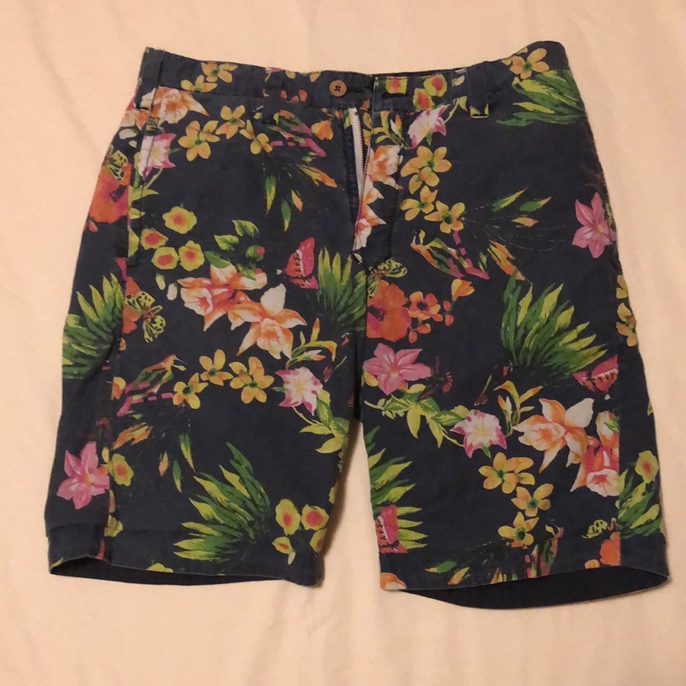 Floral/Hawaiian & Navy REVERSABLE shorts size 32